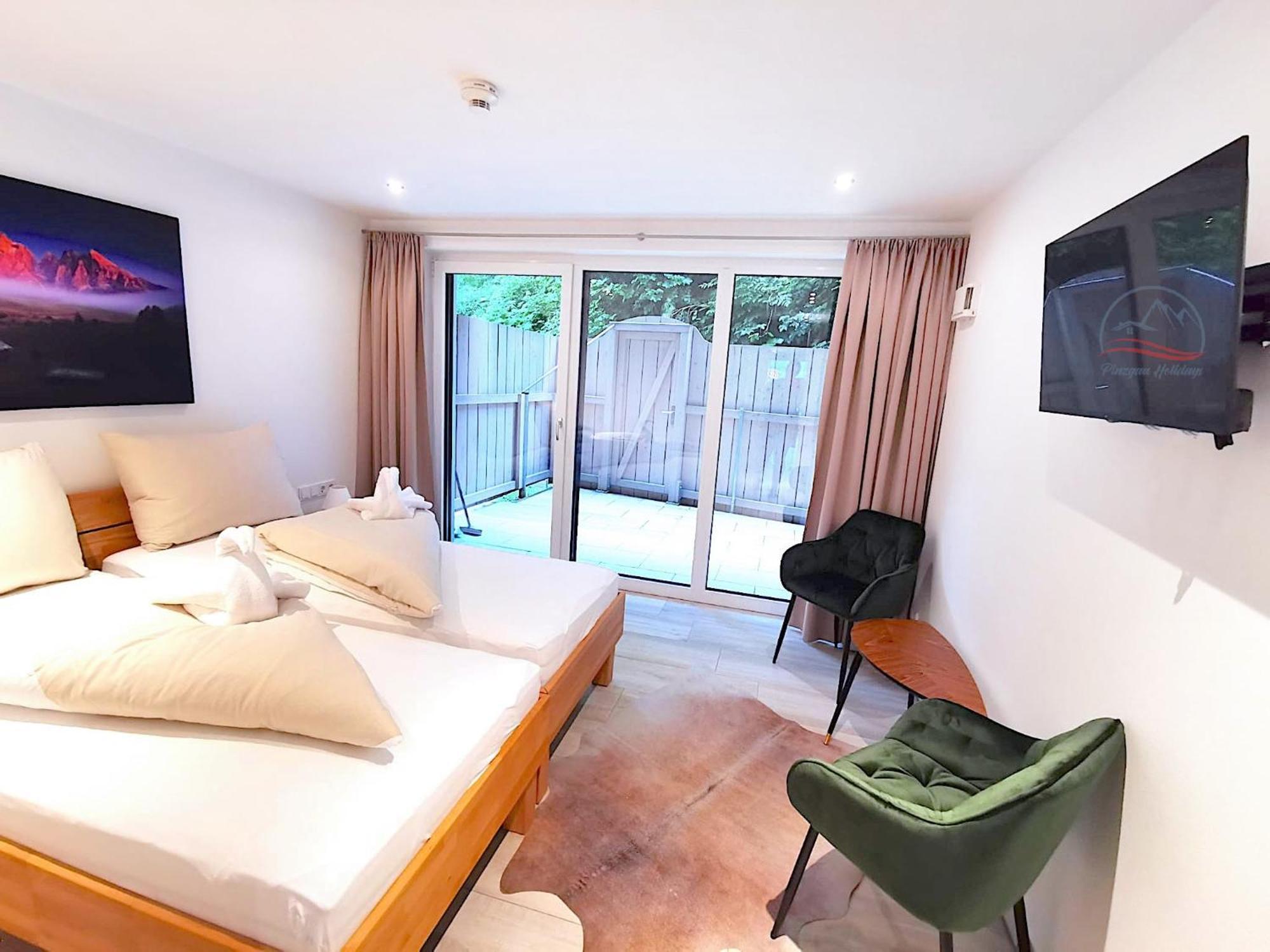 Alpin & See Resort - Pinzgau Holidays Zell am See Room photo